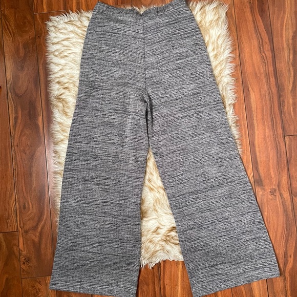 Banana Republic wide leg knit pants - Picture 6 of 8